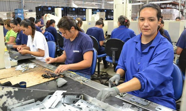 auxiliar de produção auxiliar de produção