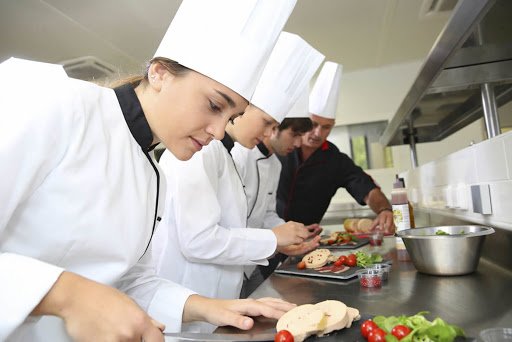 auxiliar de cozinha auxiliar de cozinha
