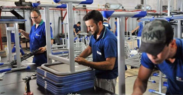 auxiliar de produção auxiliar de produção