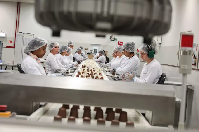 auxiliar produção auxiliar produção