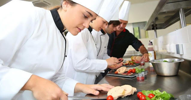 auxiliar de cozinha auxiliar de cozinha
