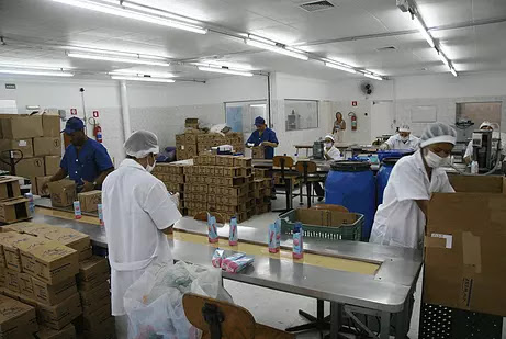 auxiliar de produção auxiliar de produção