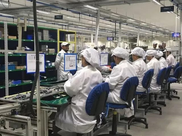 Auxiliar de linha de produção – Salário: R$ 1.963,15