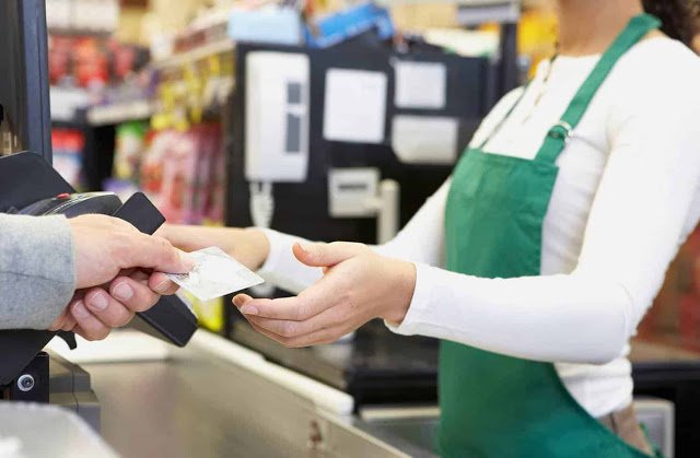 Operador de caixa – Salário R$ 1.690,00 + 10% quebra de caixa