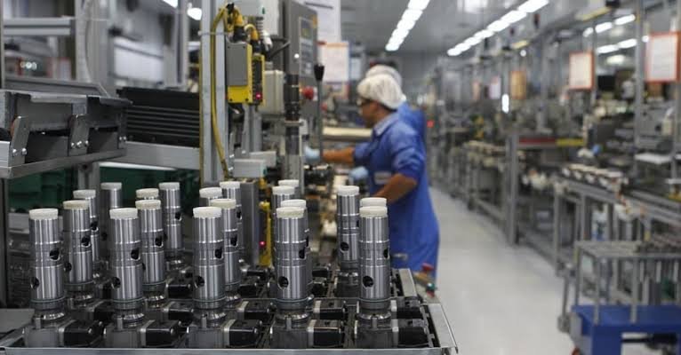 Emprego em Curitiba – 40 vagas para Produção na CIC (R$ 2.367,00)