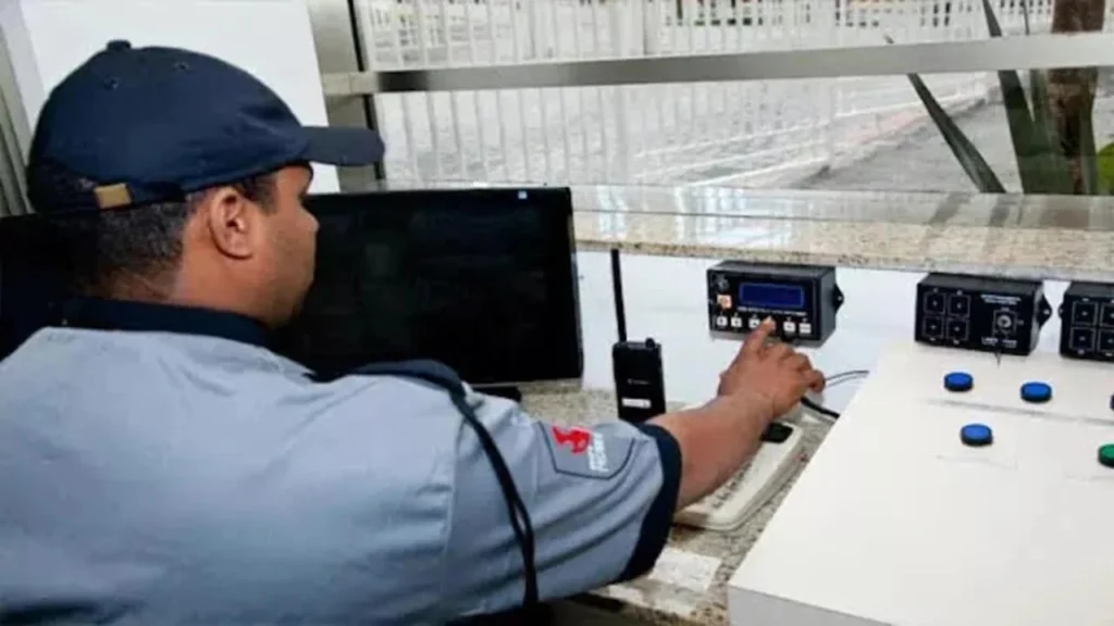 Vaga de Porteiro 44 Hrs – Salário R$ 2.086,00 + Adicional R$74,00