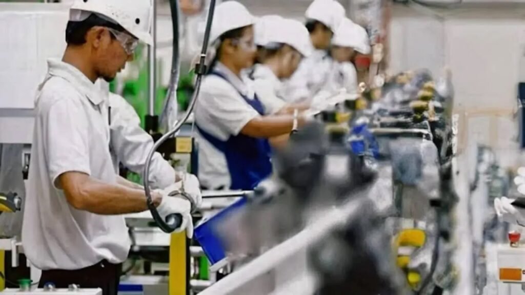 Auxiliar de produção com ou sem experiência – Salário: R$ 2.244,00