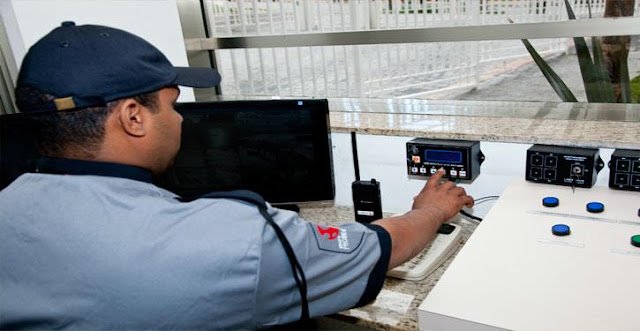 10 Vagas para Porteiro – Salário R$ 2.242,00